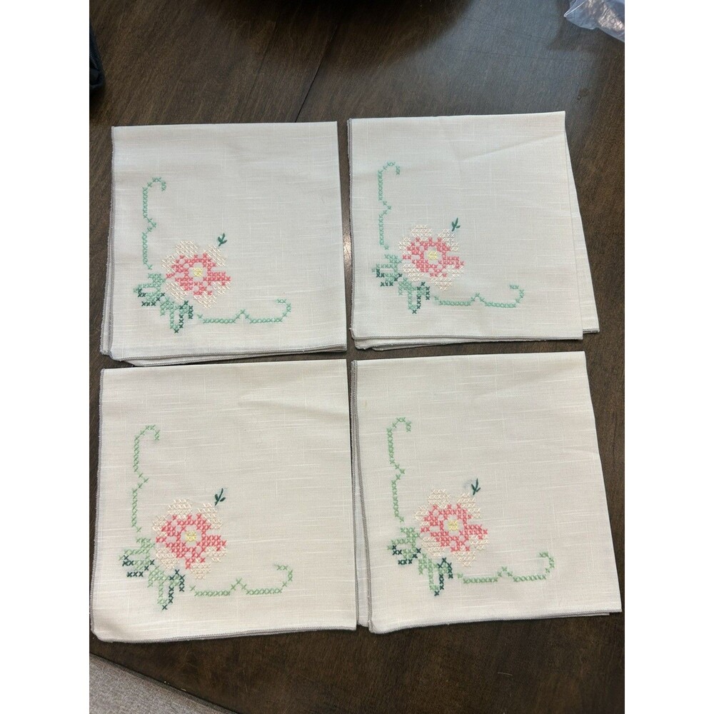 Vintage Dinner Napkins Set of 4 Linen Cross Stitch Embroidery Floral Pattern